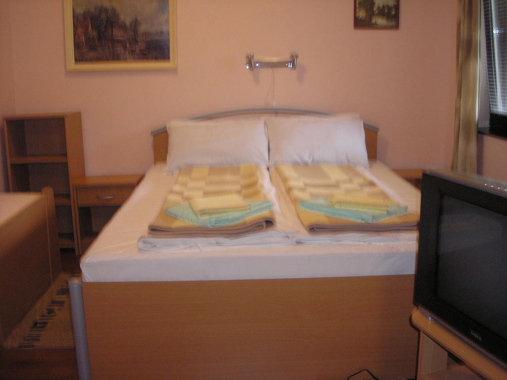 Stara Breza 1 Rooms Palic Room photo